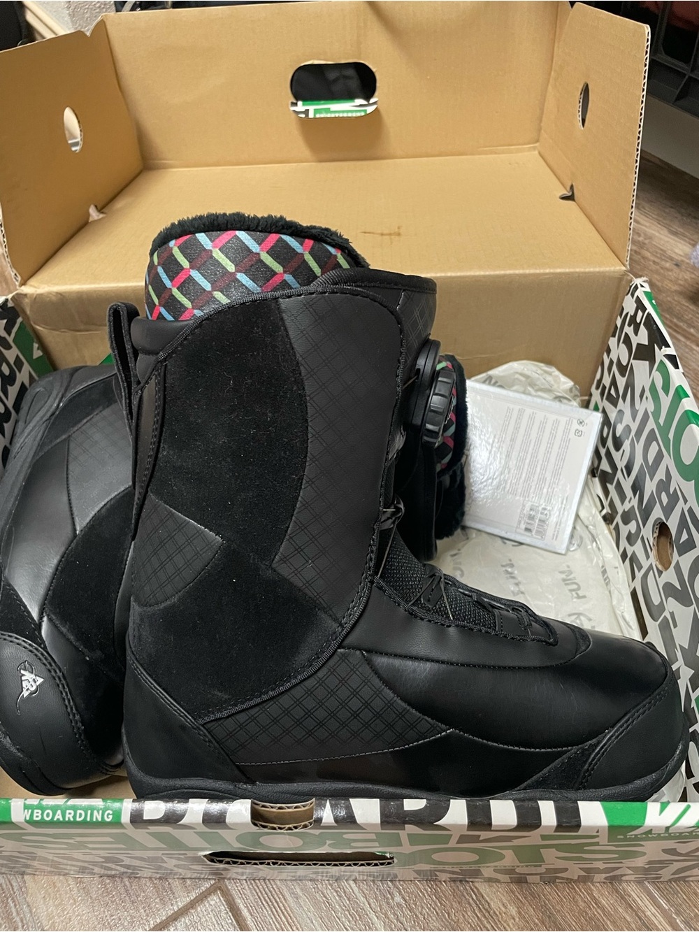 Burton K2 Black Snowboard Boots with Patterned Trim - Picture 5 of 6